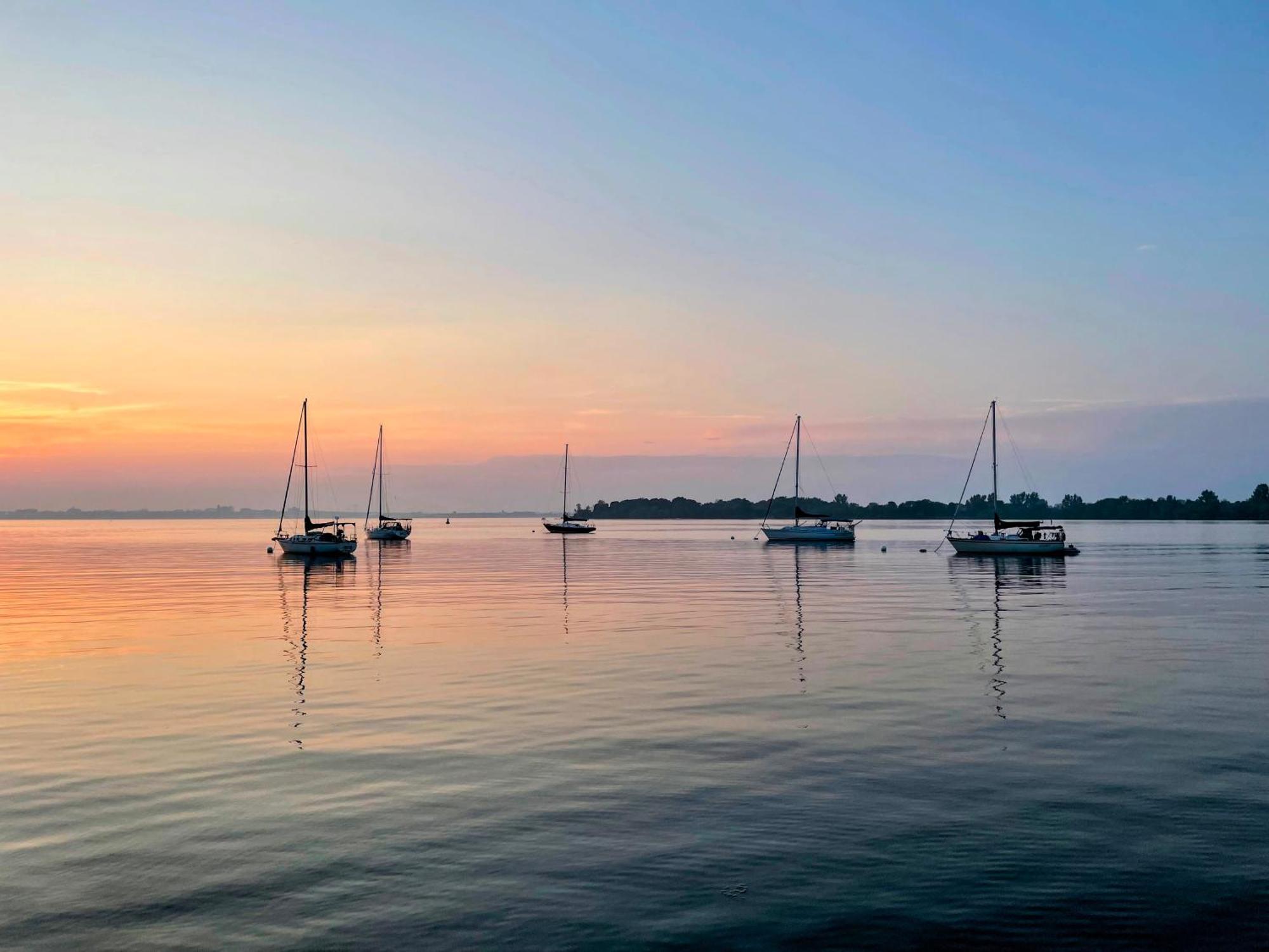 Hotel Wolfe Island Marysville Εξωτερικό φωτογραφία