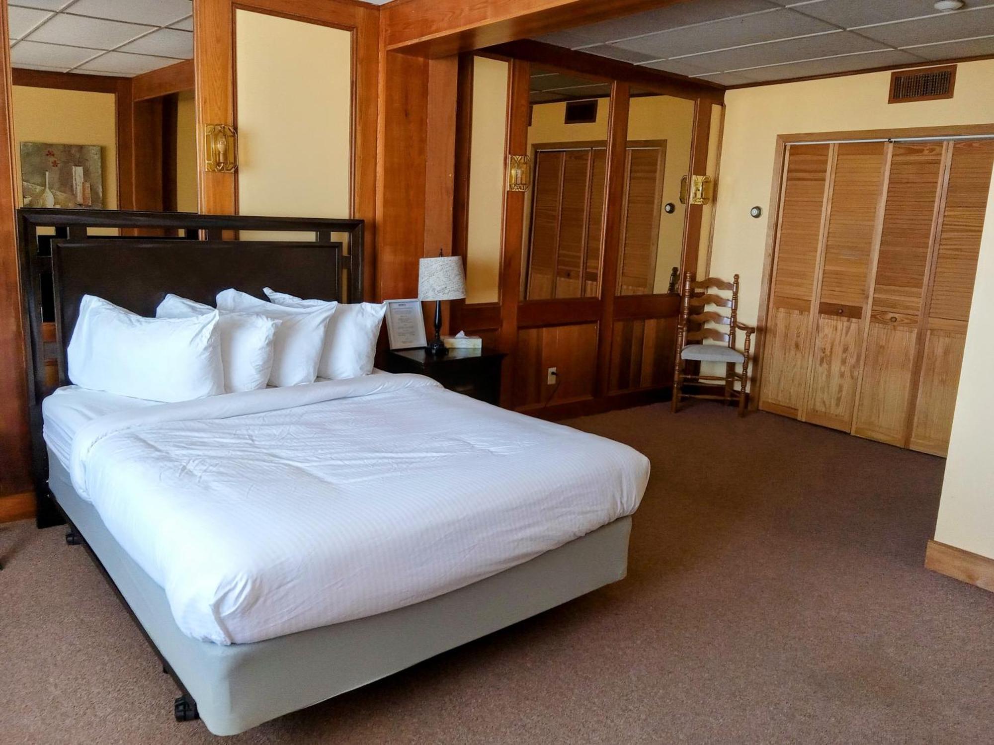 Hotel Wolfe Island Marysville Εξωτερικό φωτογραφία