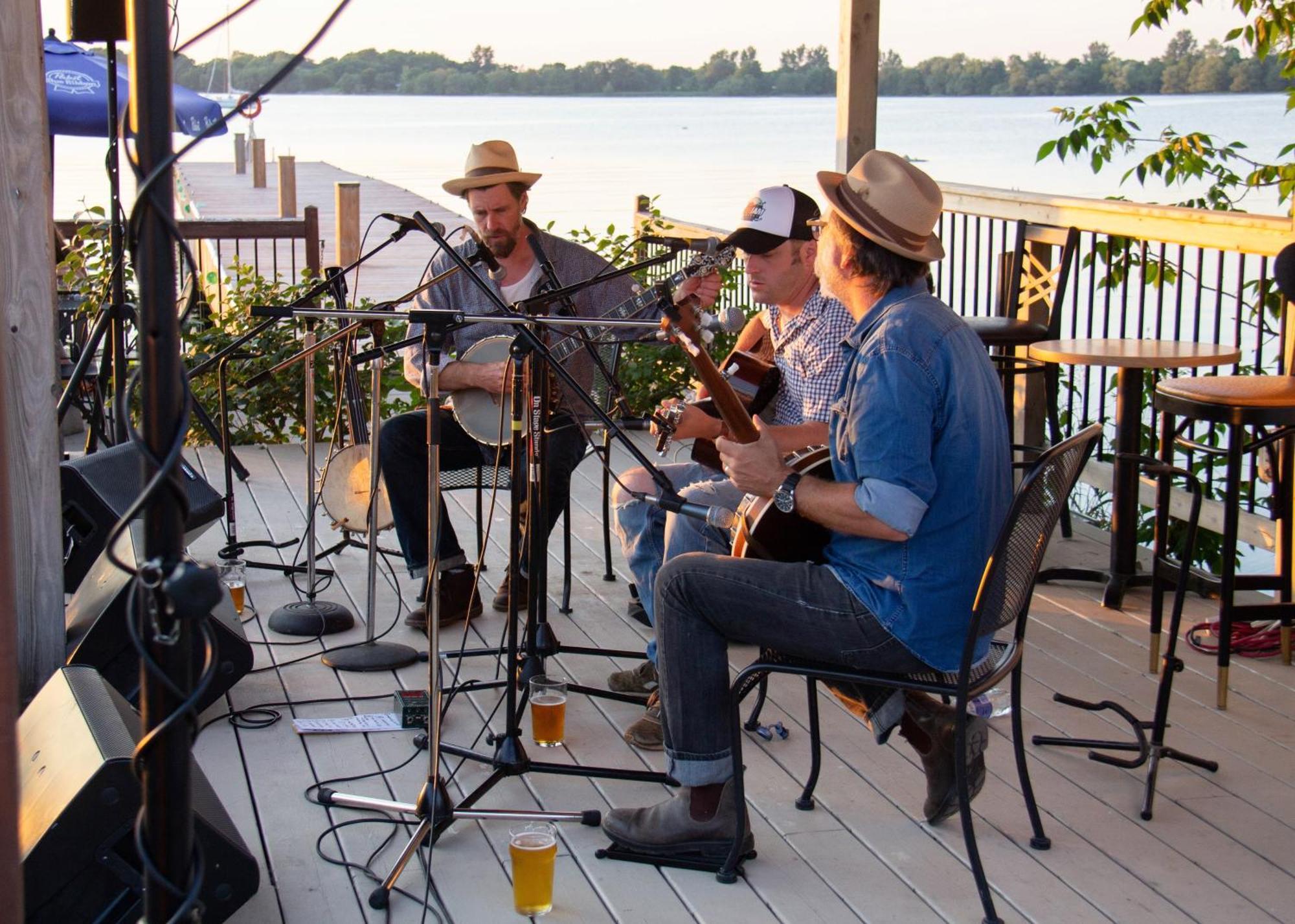 Hotel Wolfe Island Marysville Εξωτερικό φωτογραφία