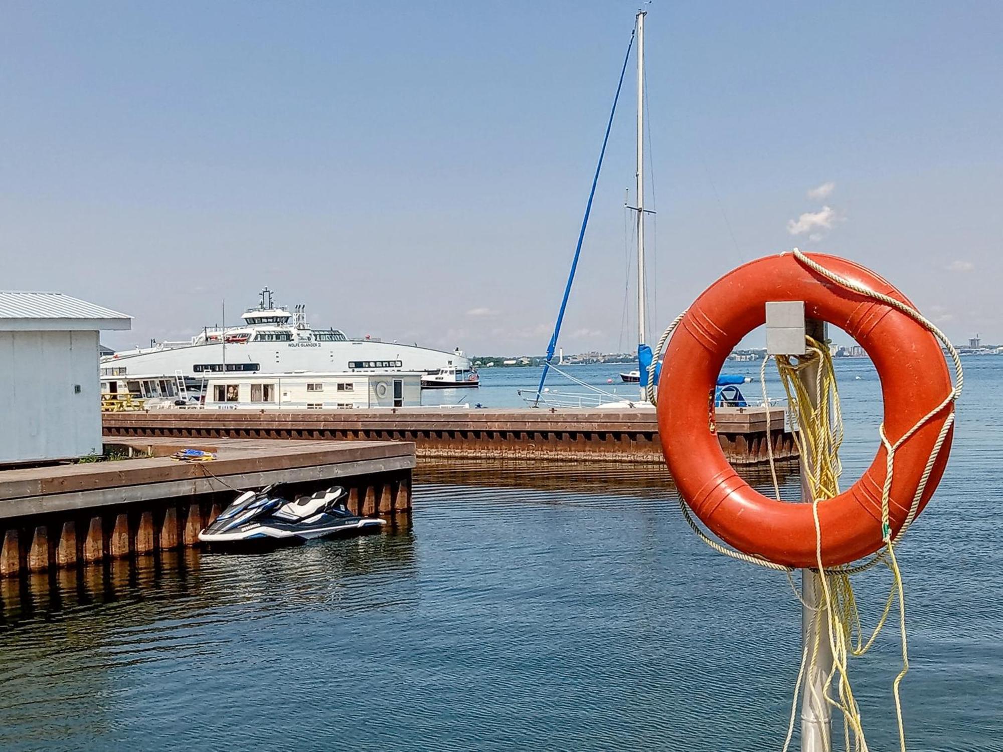 Hotel Wolfe Island Marysville Εξωτερικό φωτογραφία