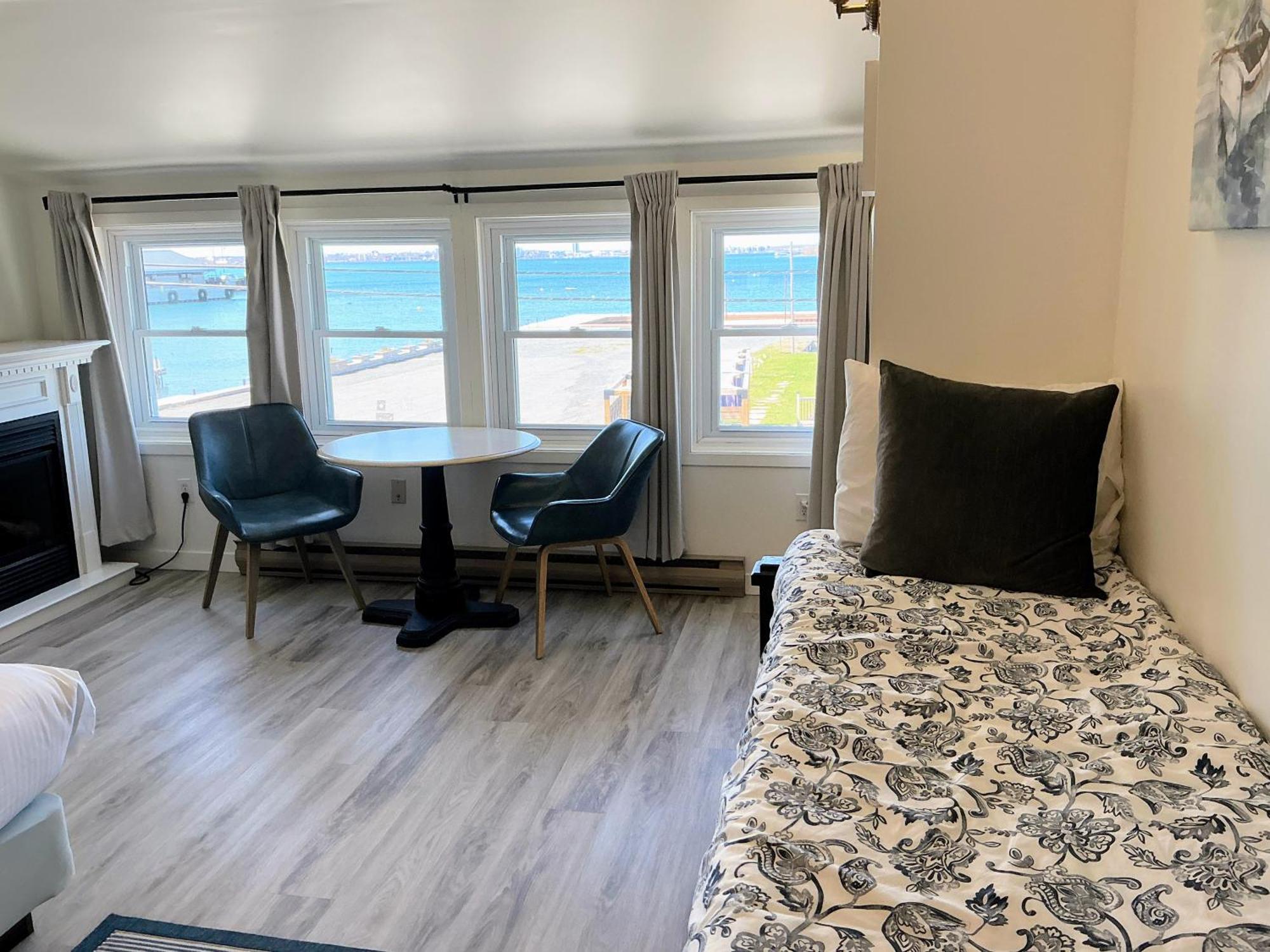 Hotel Wolfe Island Marysville Εξωτερικό φωτογραφία